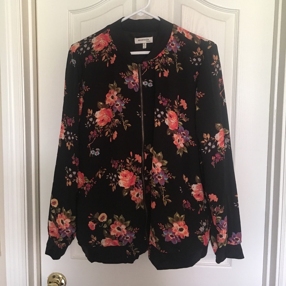 BNWOT Flower Print Bomber Jacket - Size 2X